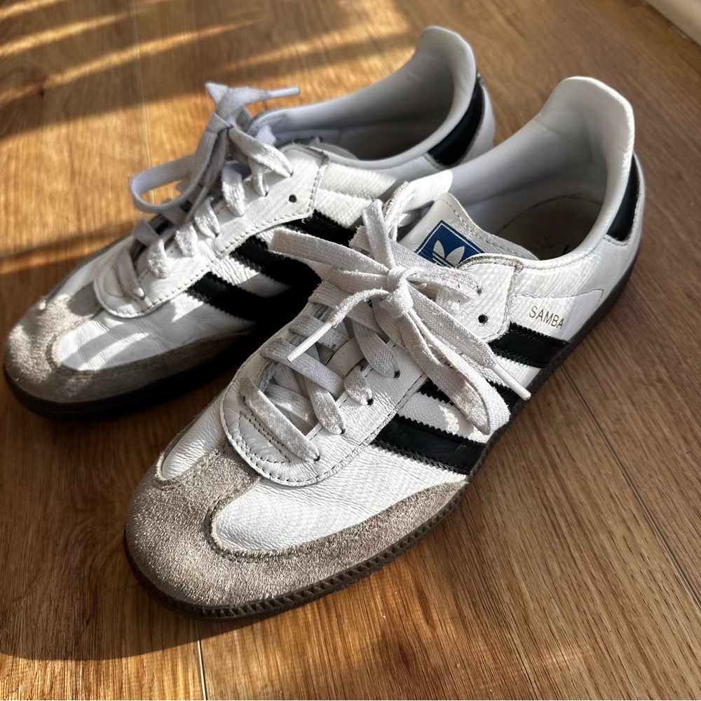 Adidas SAMBA OG SHOES - size 9 women
